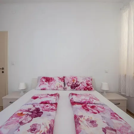 Hostrinus Apartamento